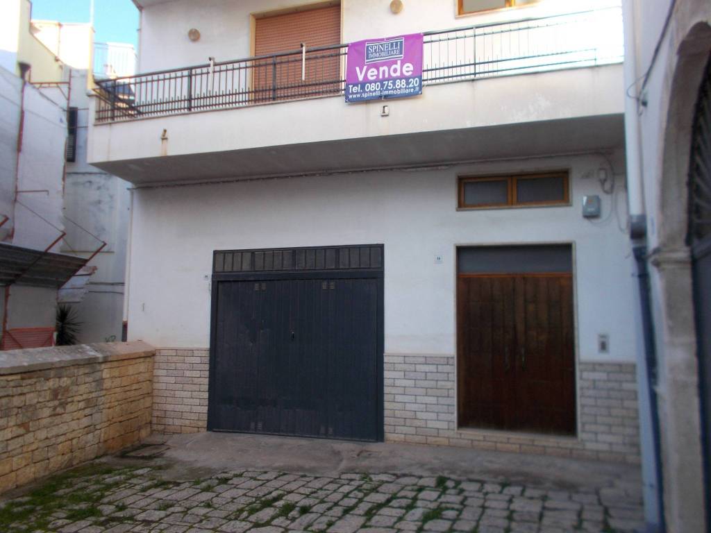intera palazzina in vendita ad Acquaviva delle Fonti