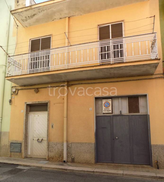 casa indipendente in vendita ad Acquaviva delle Fonti