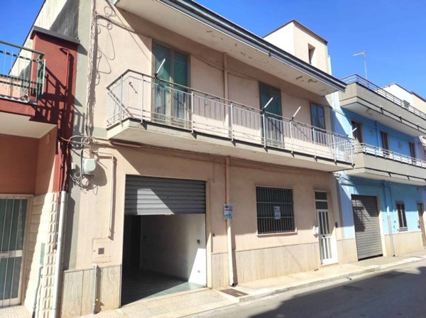 casa indipendente in vendita ad Acquaviva delle Fonti