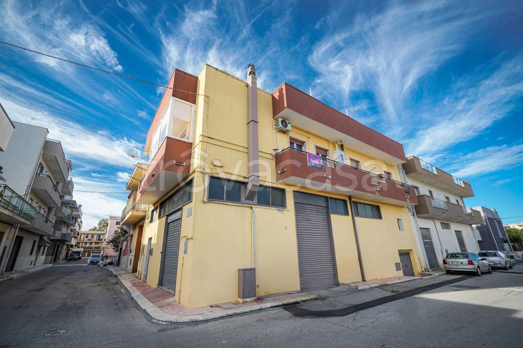 casa indipendente in vendita ad Acquaviva delle Fonti