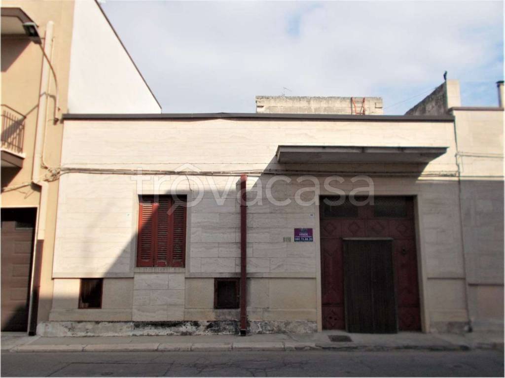 casa indipendente in vendita ad Acquaviva delle Fonti