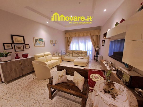 appartamento in vendita ad Acquaviva delle Fonti