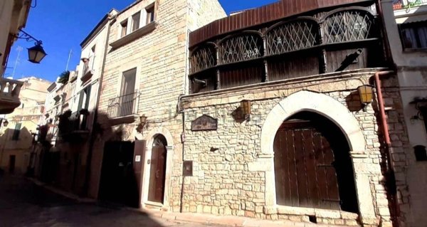 casa semindipendente in vendita ad Acquaviva delle Fonti