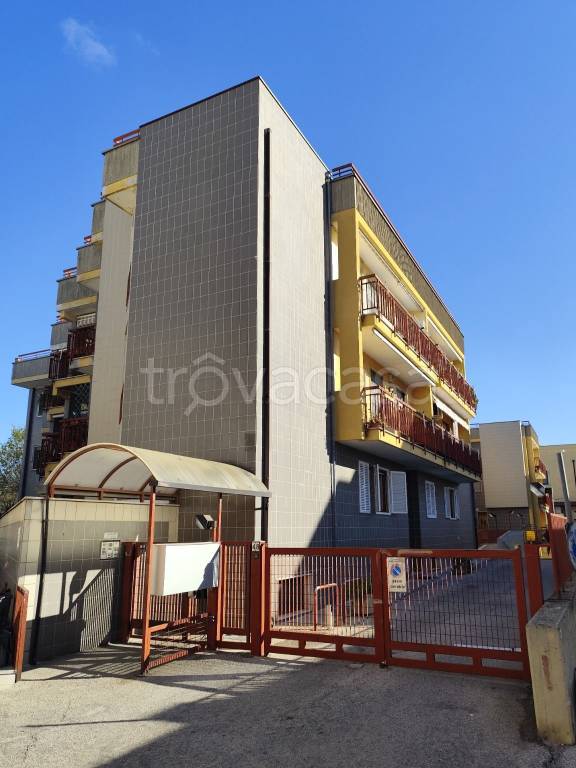 appartamento in vendita ad Acquaviva delle Fonti