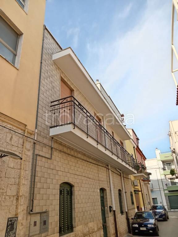 casa indipendente in vendita ad Acquaviva delle Fonti