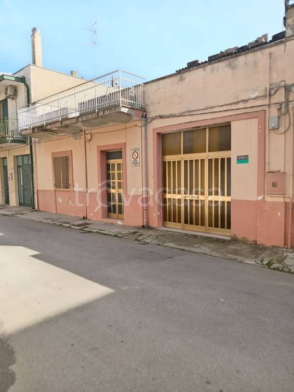 casa indipendente in vendita ad Acquaviva delle Fonti