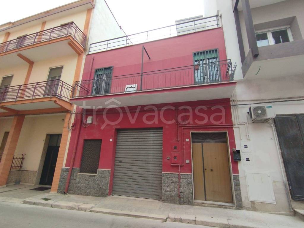 casa indipendente in vendita ad Acquaviva delle Fonti