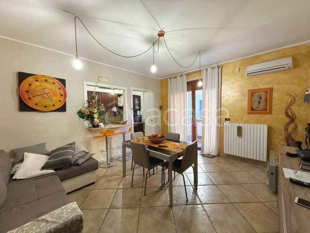 appartamento in vendita ad Acquaviva delle Fonti