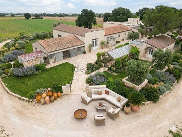 casale in vendita ad Acquaviva delle Fonti