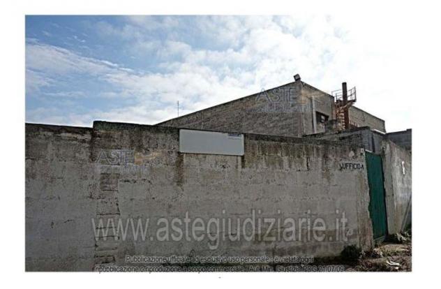 negozio in vendita ad Acquaviva delle Fonti