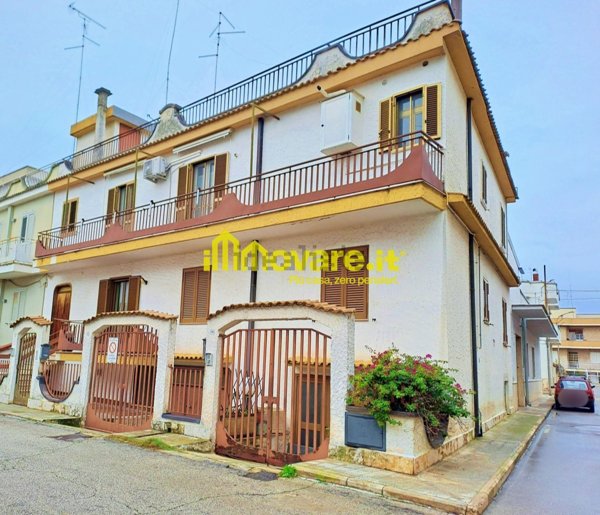 appartamento in vendita ad Acquaviva delle Fonti