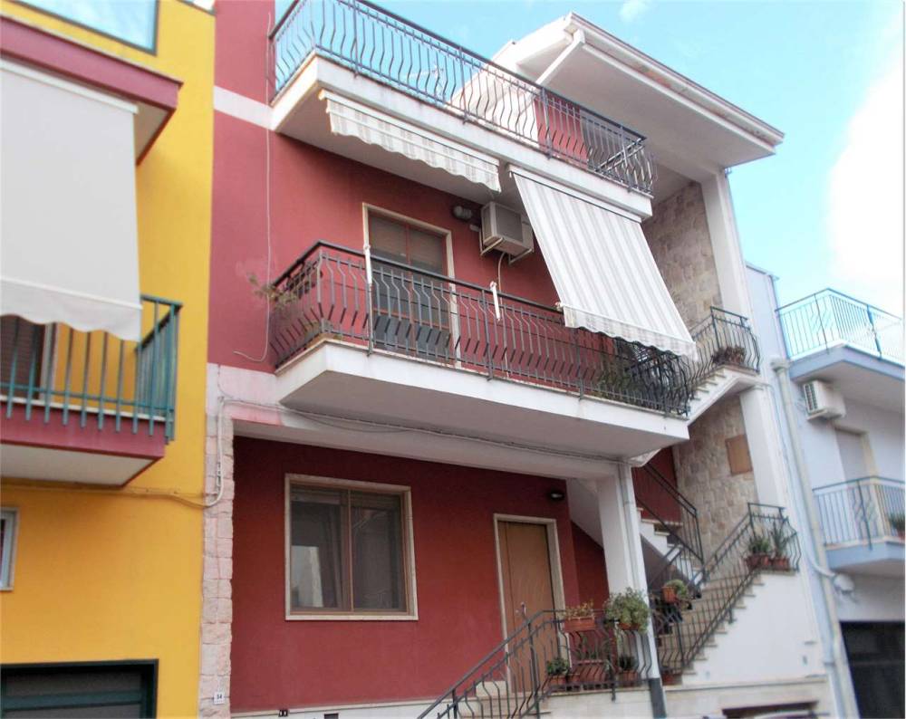 appartamento in vendita ad Acquaviva delle Fonti