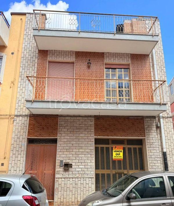 casa indipendente in vendita ad Acquaviva delle Fonti