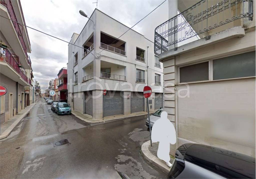 appartamento in vendita ad Acquaviva delle Fonti