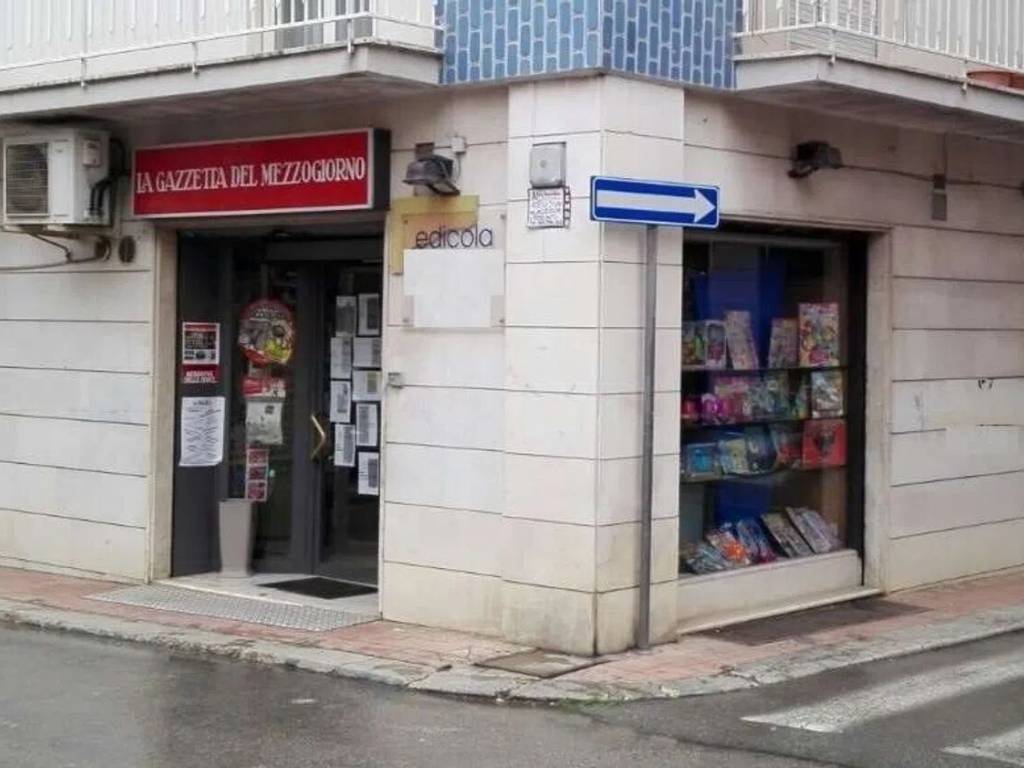 negozio in vendita ad Acquaviva delle Fonti