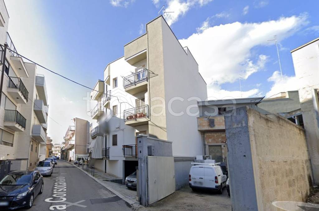 appartamento in vendita ad Acquaviva delle Fonti