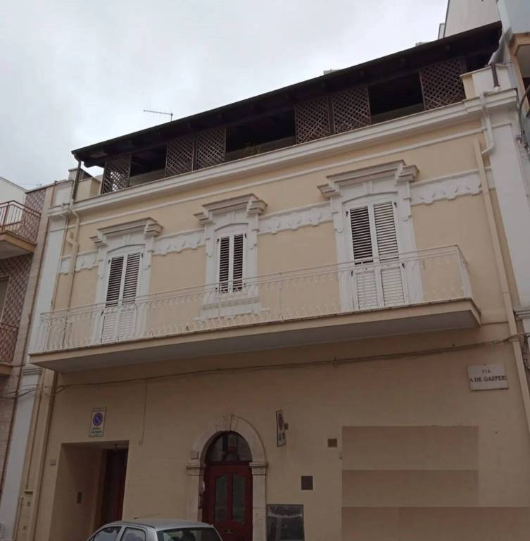 casa indipendente in vendita ad Acquaviva delle Fonti