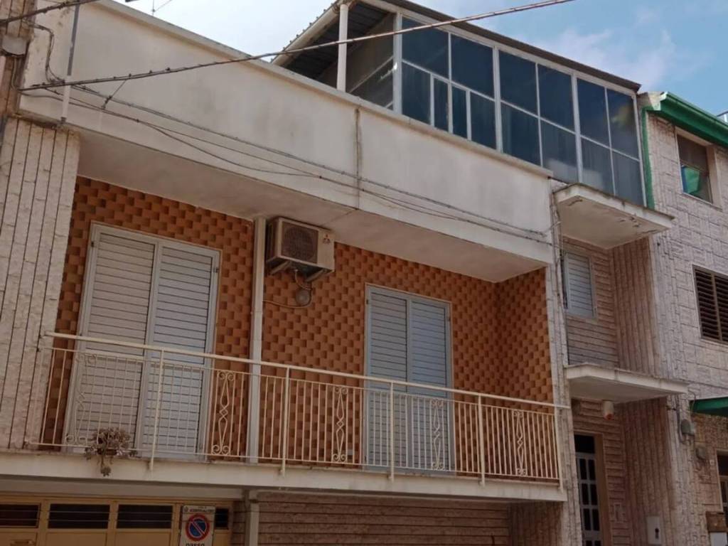 casa indipendente in vendita ad Acquaviva delle Fonti
