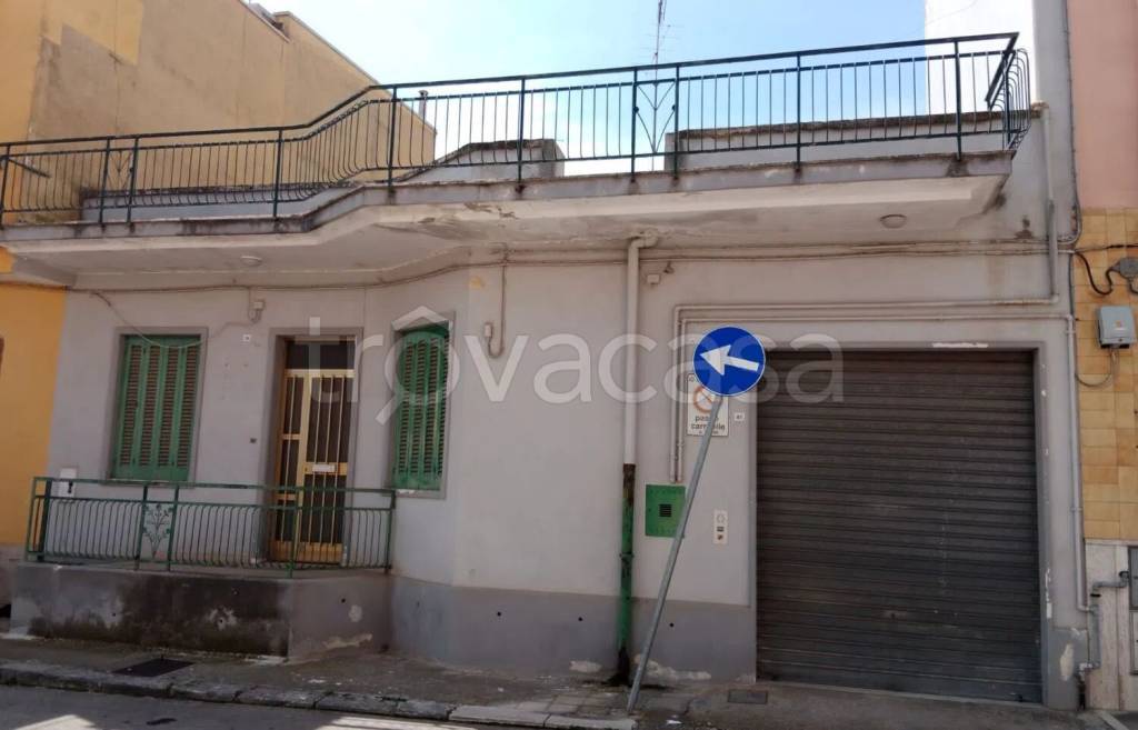 casa indipendente in vendita ad Acquaviva delle Fonti