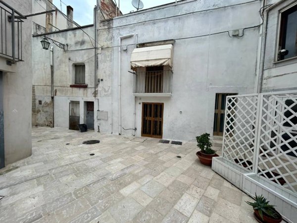 casa indipendente in vendita ad Acquaviva delle Fonti