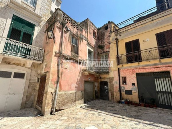 casa indipendente in vendita ad Acquaviva delle Fonti