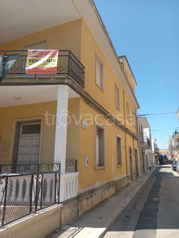 appartamento in vendita ad Acquaviva delle Fonti