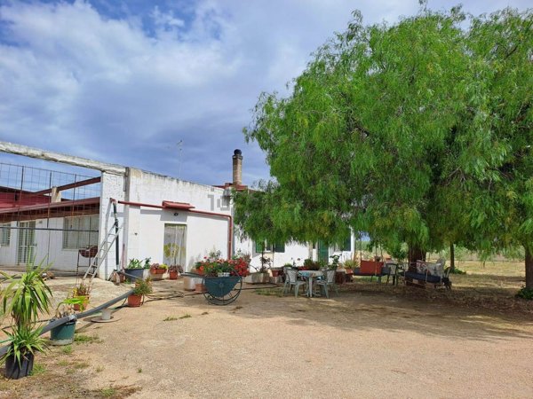 casa indipendente in vendita ad Acquaviva delle Fonti