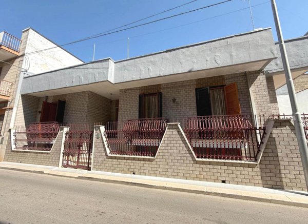 casa indipendente in vendita ad Acquaviva delle Fonti