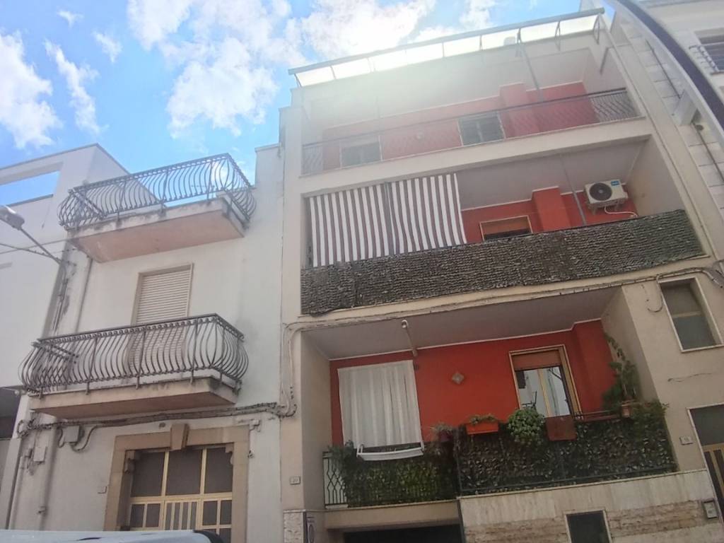 appartamento in vendita ad Acquaviva delle Fonti