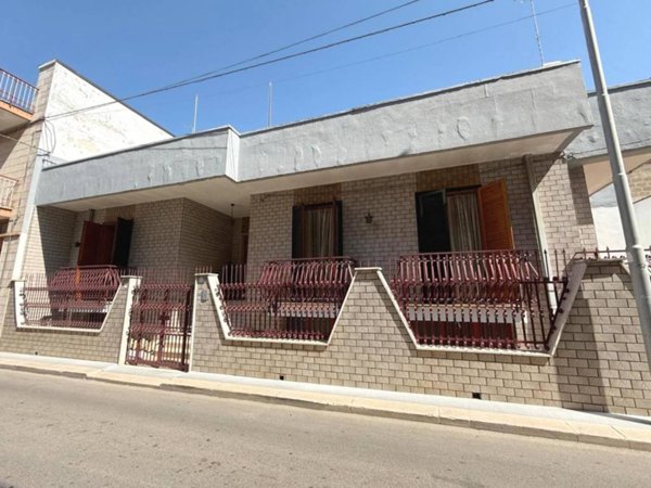casa indipendente in vendita ad Acquaviva delle Fonti