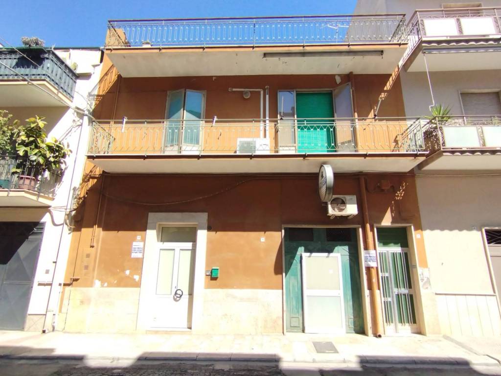 casa indipendente in vendita ad Acquaviva delle Fonti