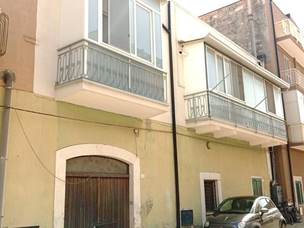 appartamento in vendita ad Acquaviva delle Fonti