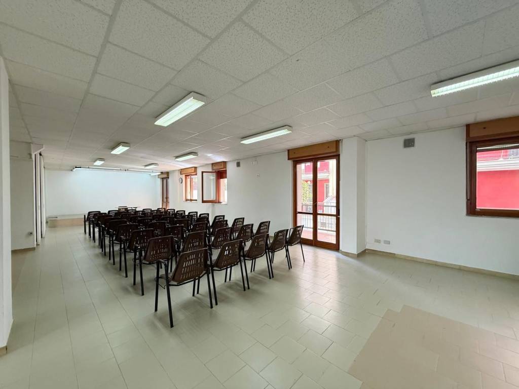 negozio in vendita ad Acquaviva delle Fonti