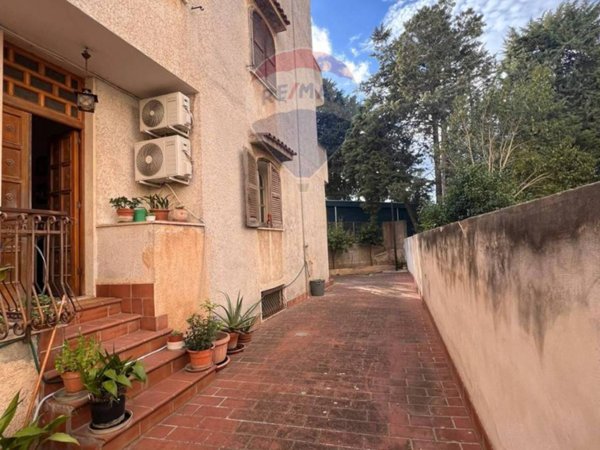 casa indipendente in vendita ad Acquaviva delle Fonti