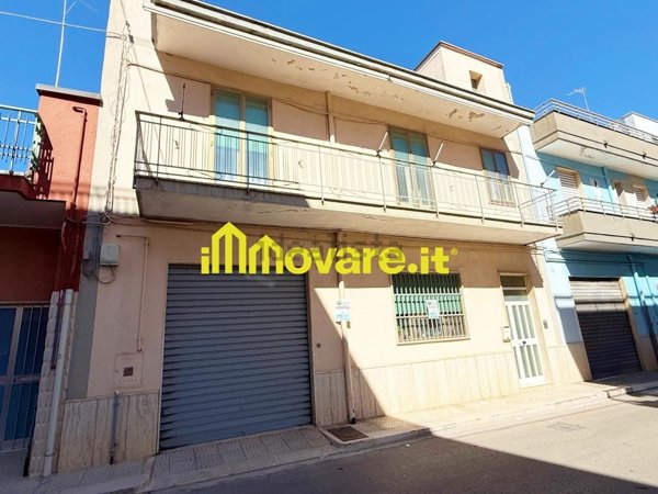 casa indipendente in vendita ad Acquaviva delle Fonti