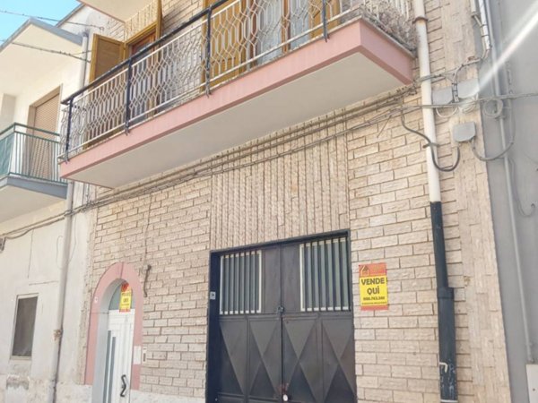 casa indipendente in vendita ad Acquaviva delle Fonti