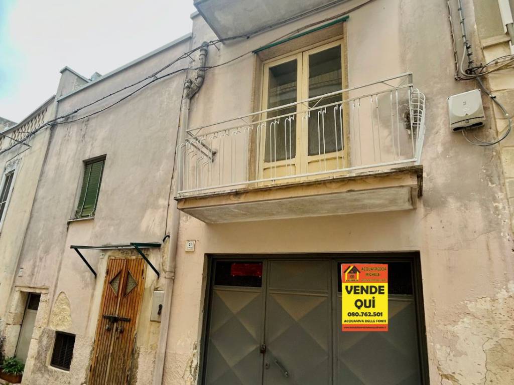 casa indipendente in vendita ad Acquaviva delle Fonti