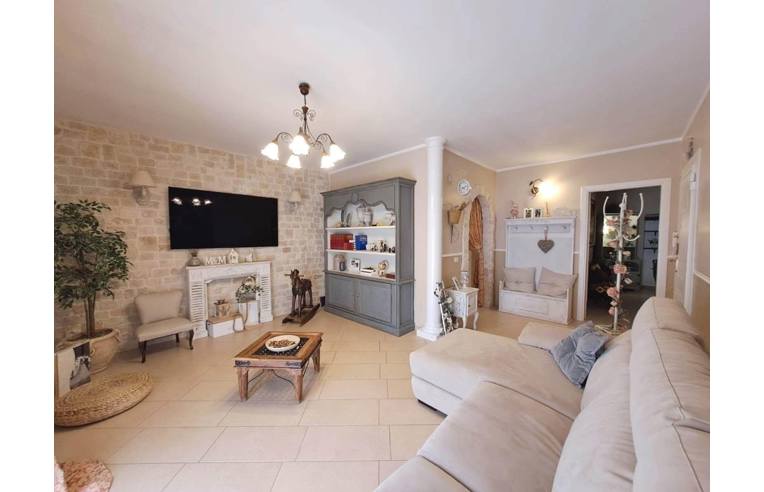 appartamento in vendita ad Acquaviva delle Fonti