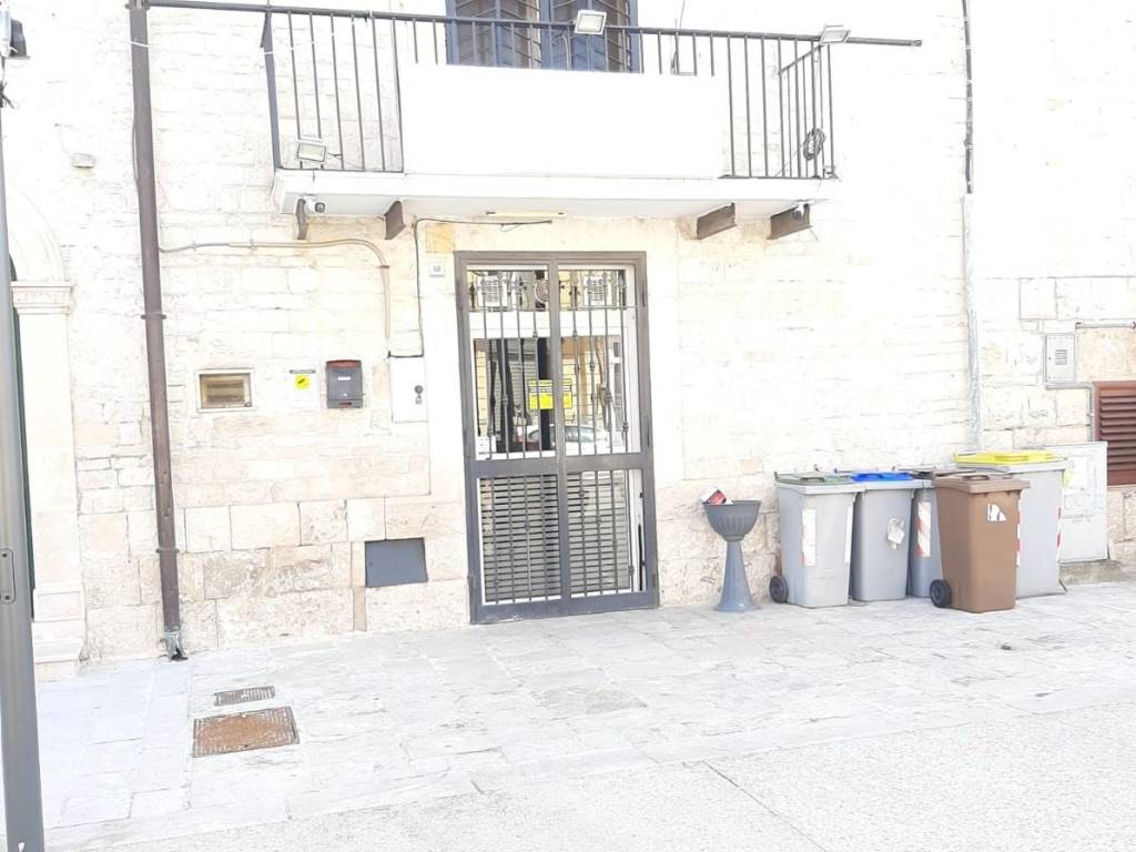 negozio in vendita ad Acquaviva delle Fonti