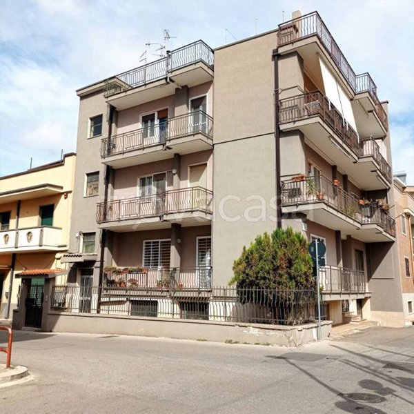 appartamento in vendita ad Acquaviva delle Fonti