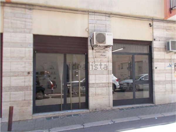 negozio in vendita ad Acquaviva delle Fonti