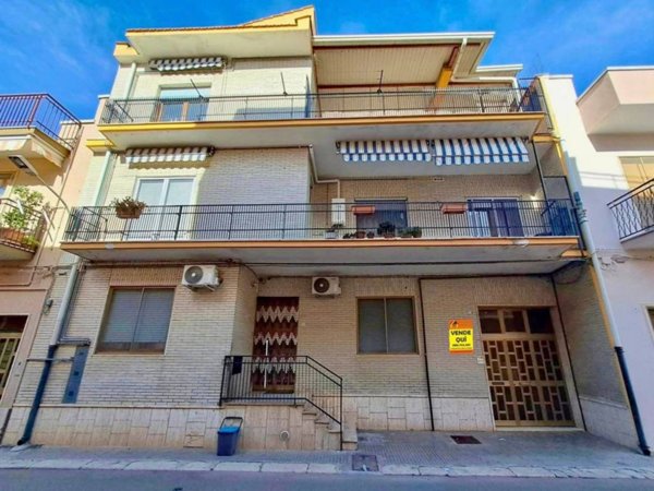 appartamento in vendita ad Acquaviva delle Fonti