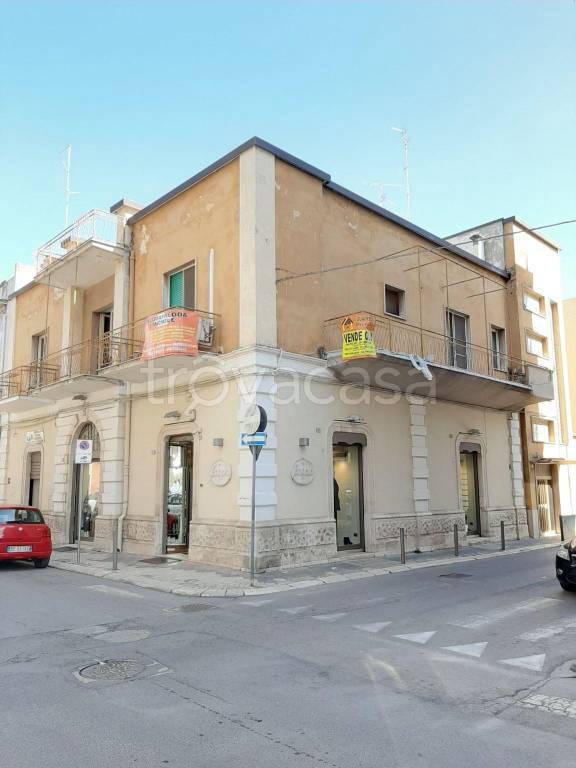 casa indipendente in vendita ad Acquaviva delle Fonti