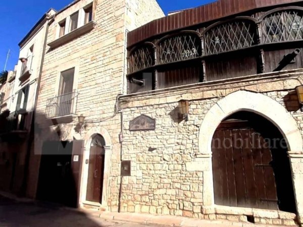 negozio in vendita ad Acquaviva delle Fonti