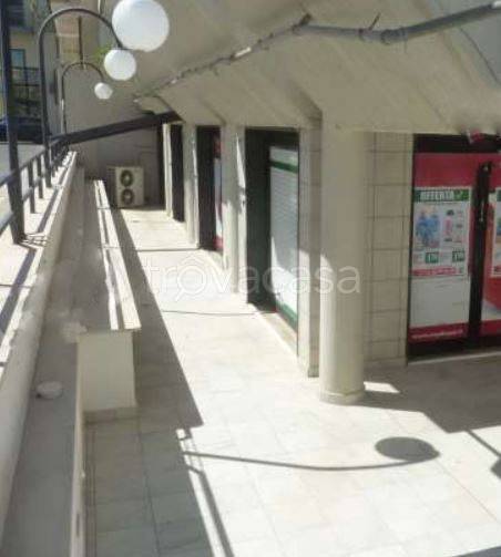 negozio in vendita ad Acquaviva delle Fonti