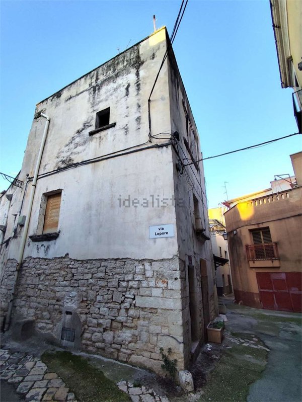 casa indipendente in vendita ad Acquaviva delle Fonti