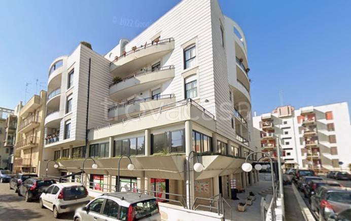 negozio in vendita ad Acquaviva delle Fonti