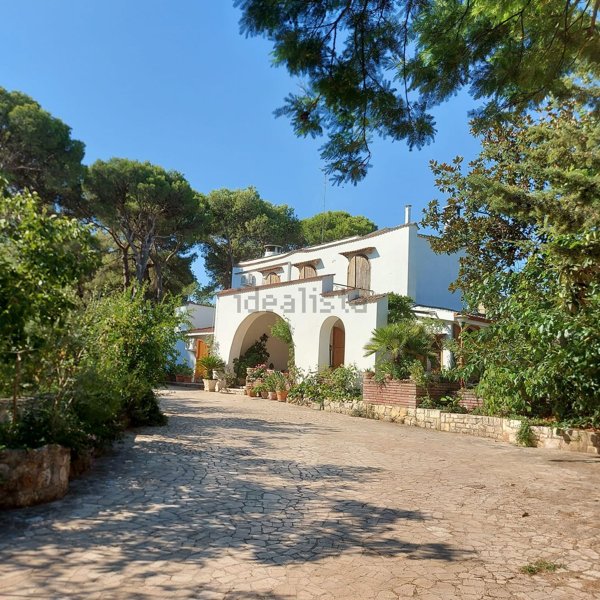 casa indipendente in vendita ad Acquaviva delle Fonti