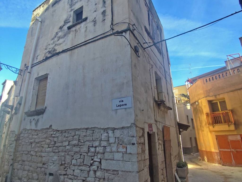 casa indipendente in vendita ad Acquaviva delle Fonti