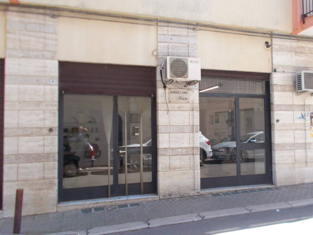 negozio in vendita ad Acquaviva delle Fonti